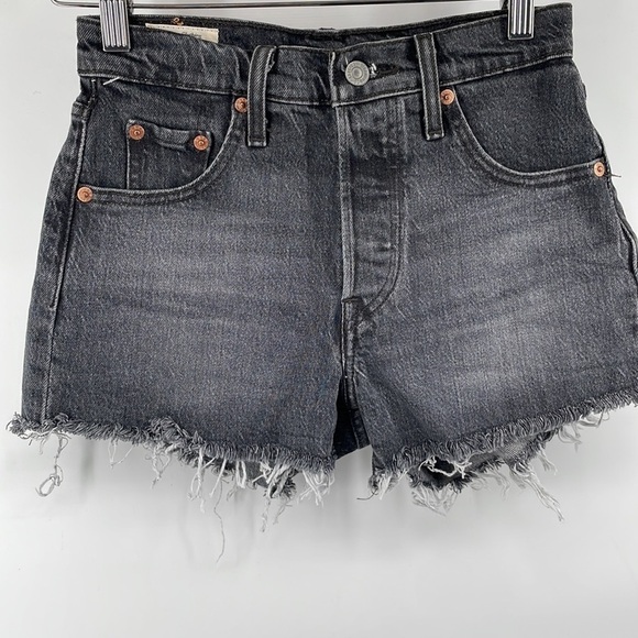 Levi’s premium high-rise cutoff jean shorts black sz 23 summer vacation - Picture 7 of 11